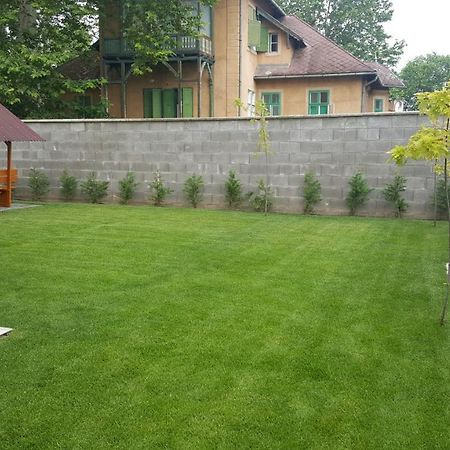 Balaton&Center Wellness Apartman Siófok Zewnętrze zdjęcie