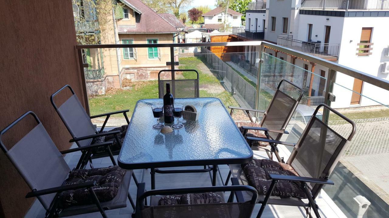 Balaton&Center Wellness Apartman Siófok Zewnętrze zdjęcie